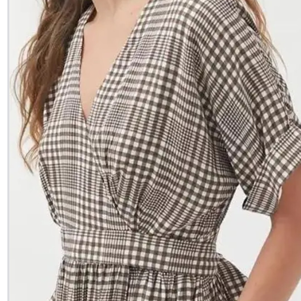 Urban Outfitters Small Brown and White Wrap Dress with Pockets
